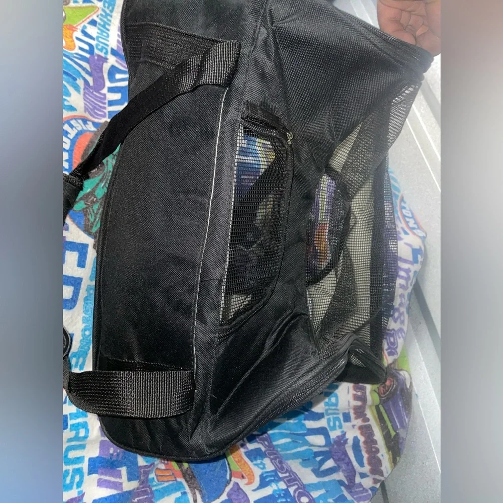Paws and Pals large pet carrier